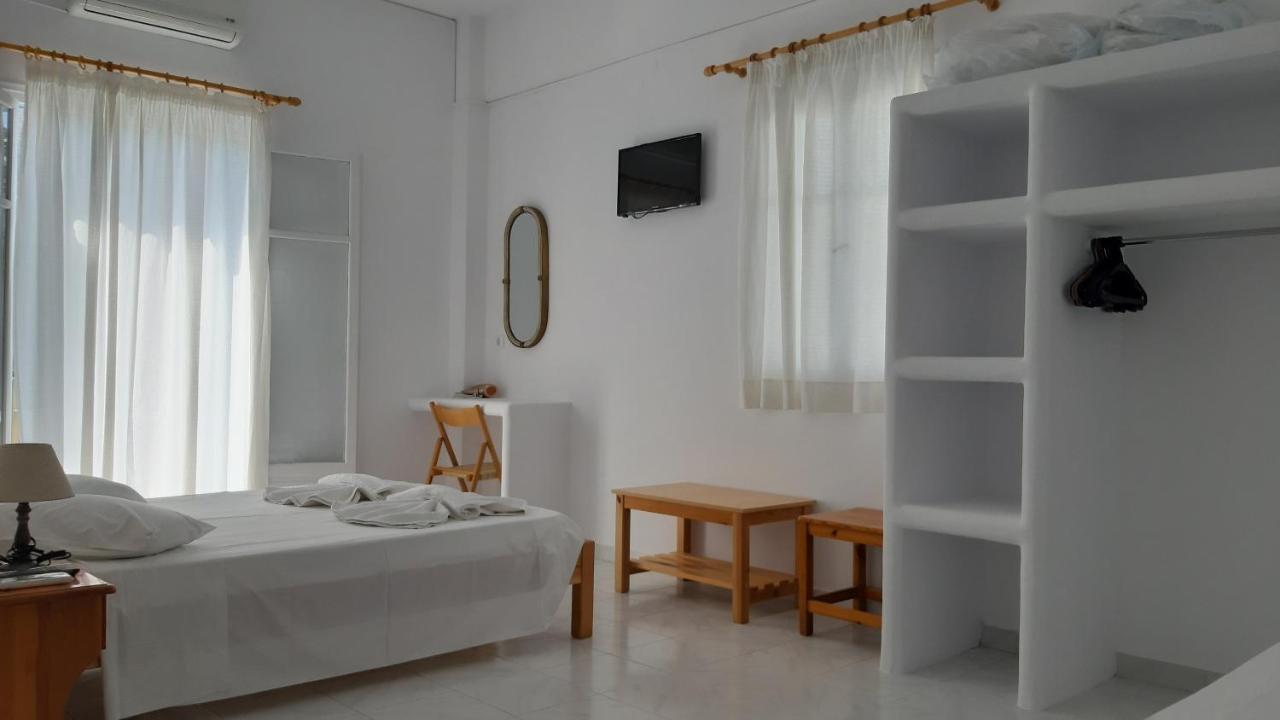 Bizas Rooms & Studios Páros Exteriér fotografie