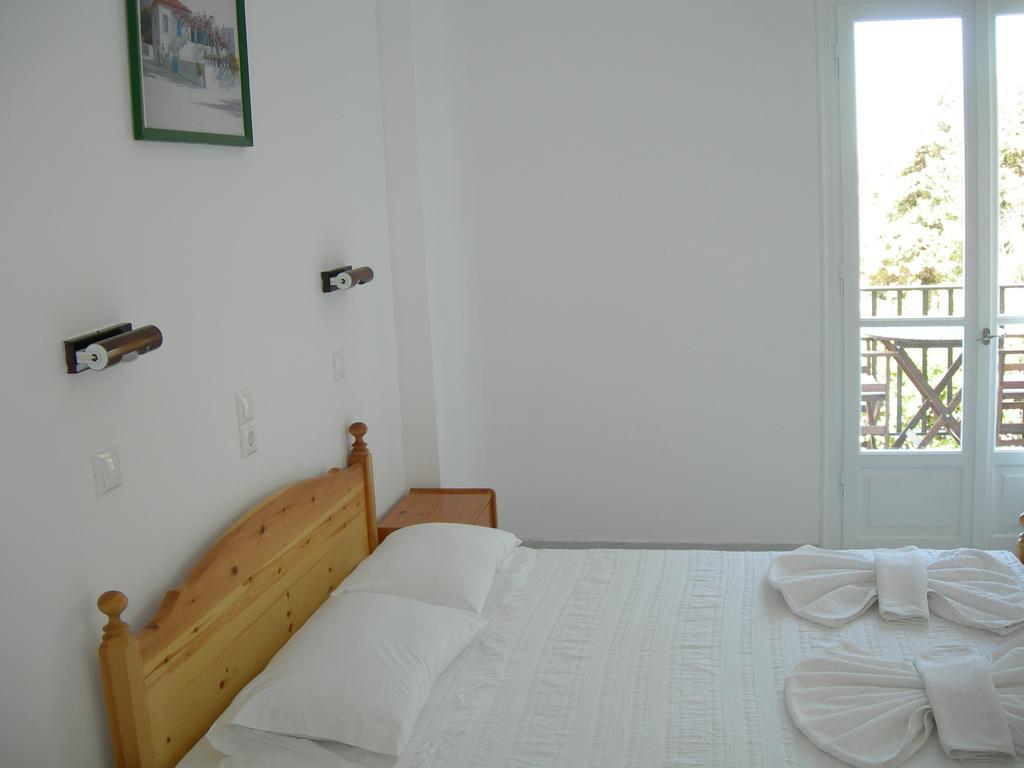 Bizas Rooms & Studios Páros Exteriér fotografie